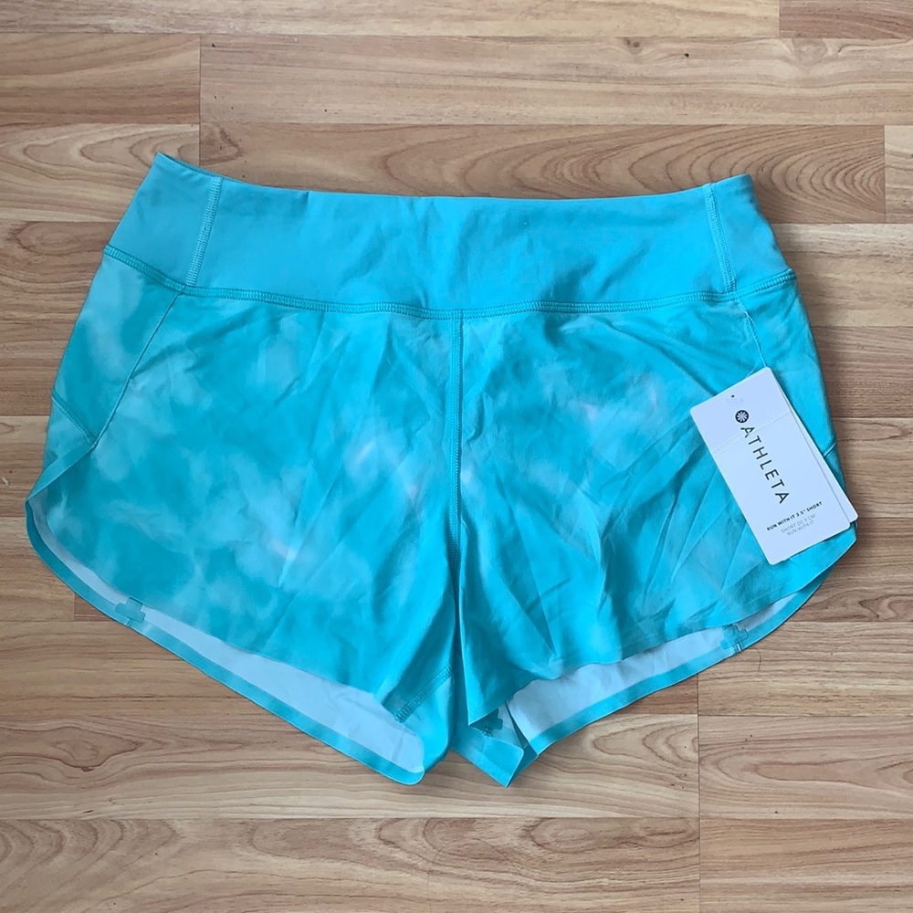 Athleta | Run with it 3.5” short Size M